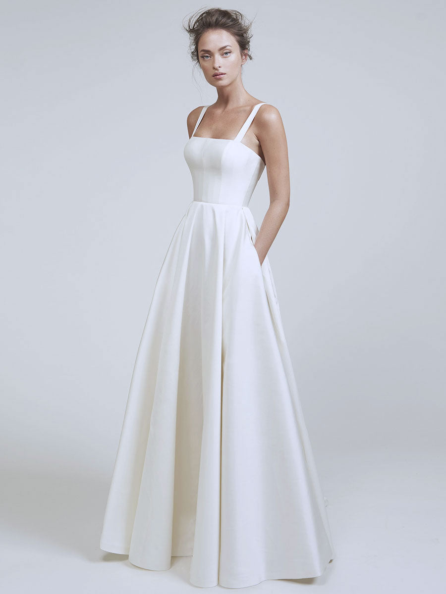 Sonia | Satin-Hochzeitskleid mit quadratischem Ausschnitt und ärmellosem Design